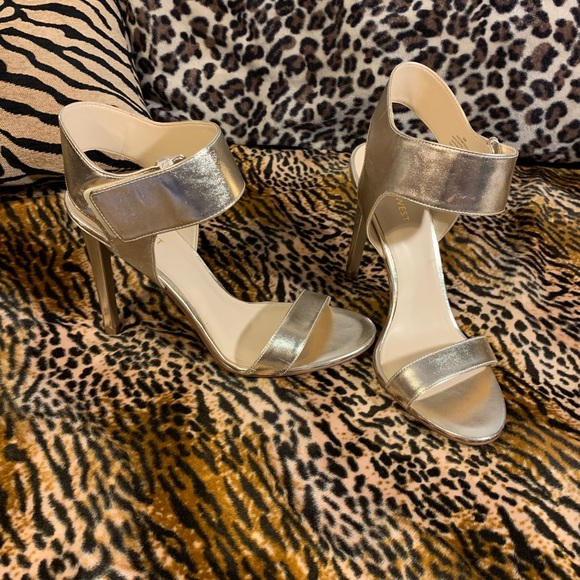 Nine West Shoes - New Nine West Gold Sandals